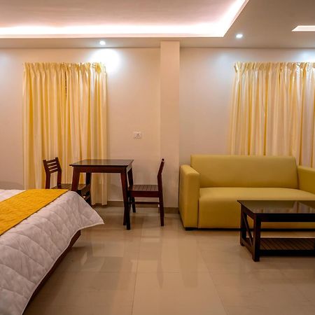 Отель Metro Residency Tirur Экстерьер фото