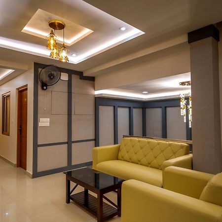 Отель Metro Residency Tirur Экстерьер фото