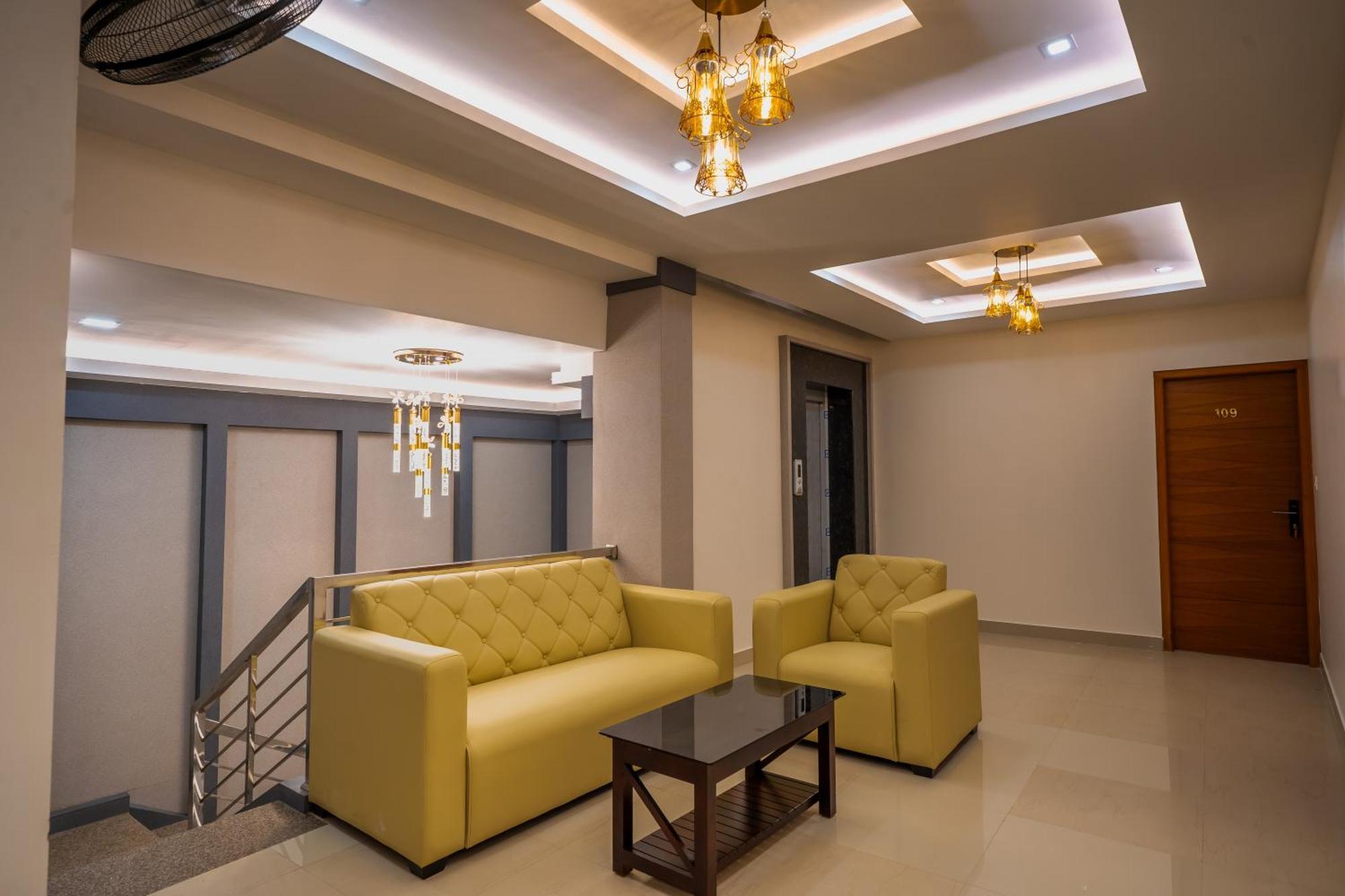 Отель Metro Residency Tirur Экстерьер фото