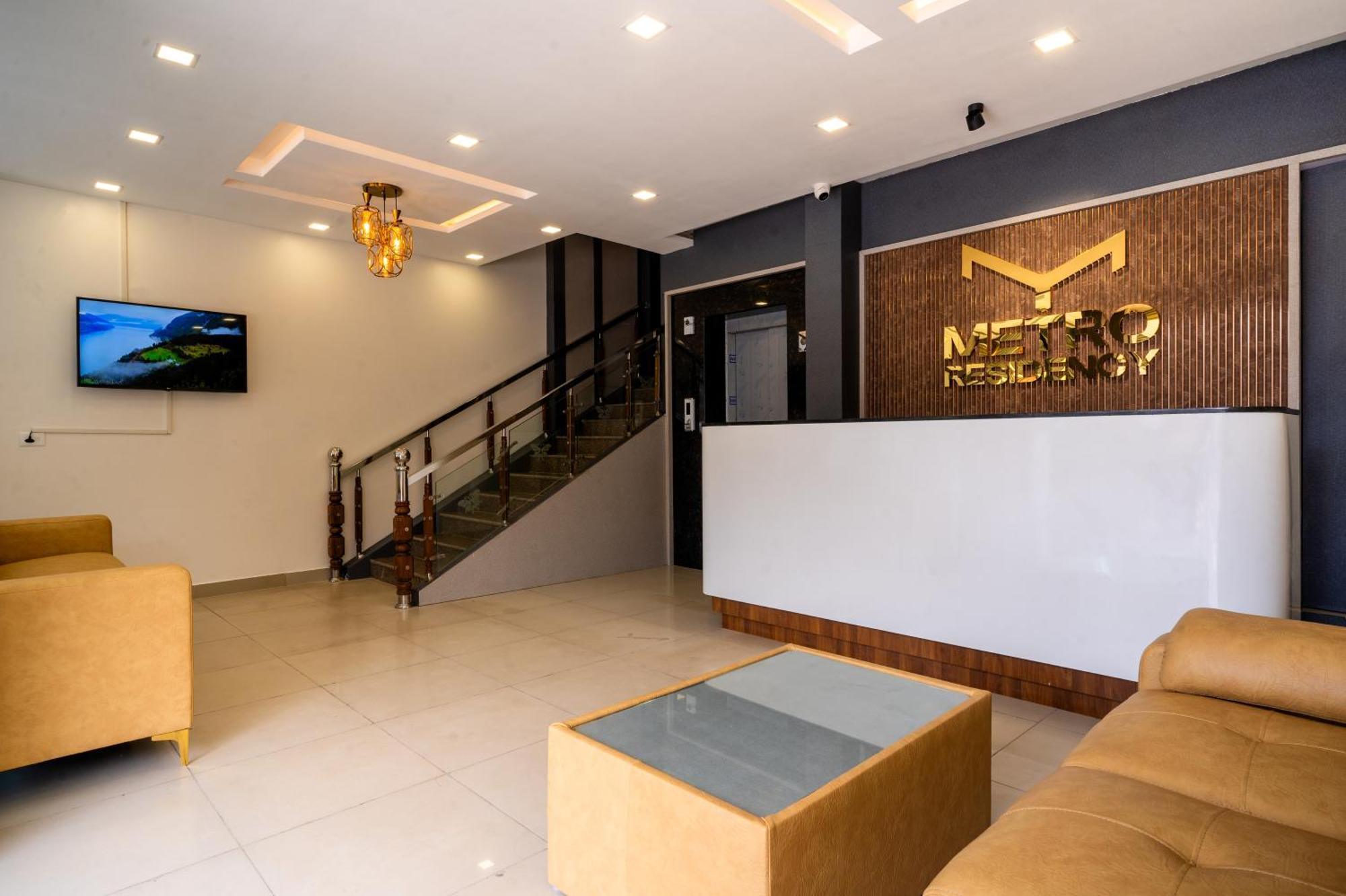 Отель Metro Residency Tirur Экстерьер фото
